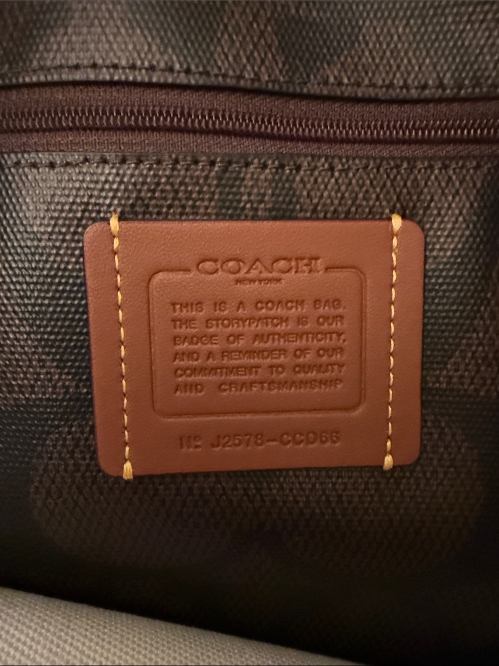 🤎Coach NWT Walnut Brown & Black Large City Tote In Signature C Monogram /Zipper - Picture 7 of 10